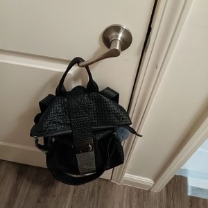 Womens back pack like new
